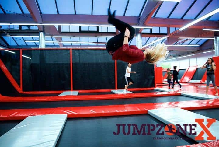 Schlechtwetter-Ausflugsziel Trampolinpark JumpzoneX in der Stadt Villach - Indoor-Spielplätze für Kinder & Familien